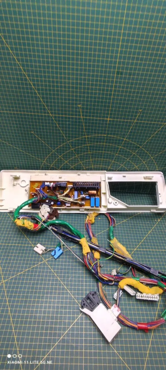 Модуль Samsung WF0500NZW с дефектом(желтый)