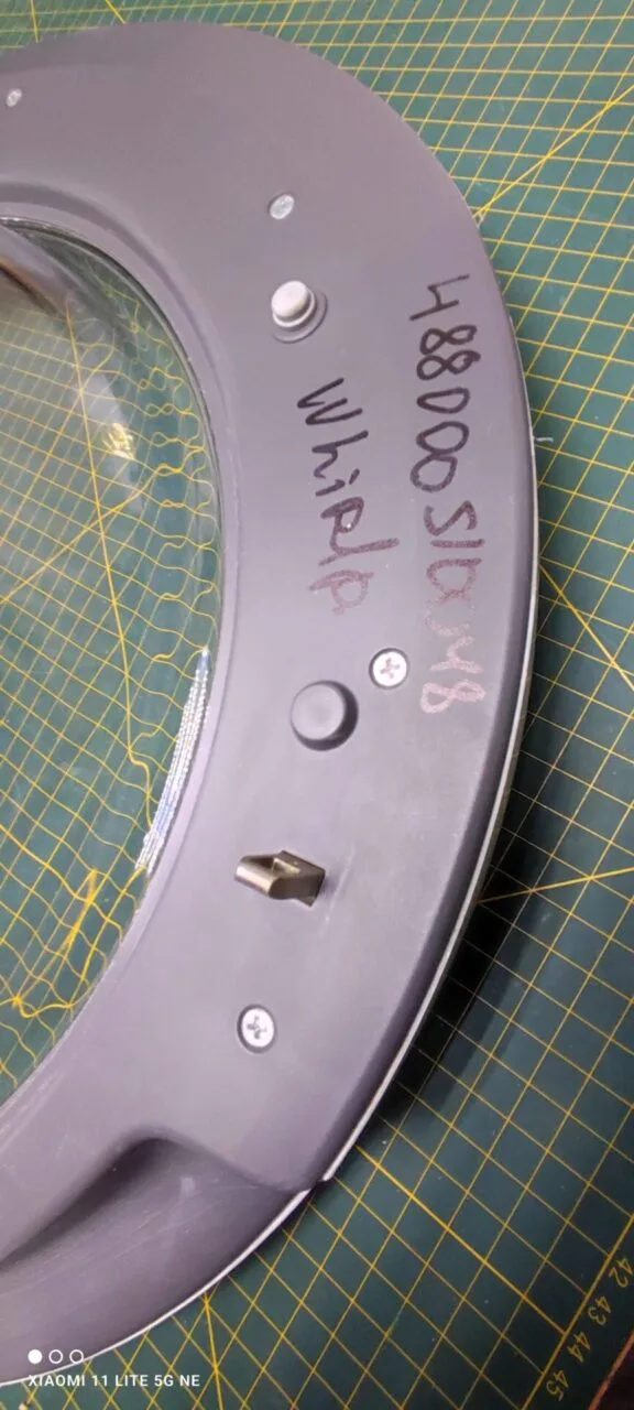 Люк Whirlpool 488000510048