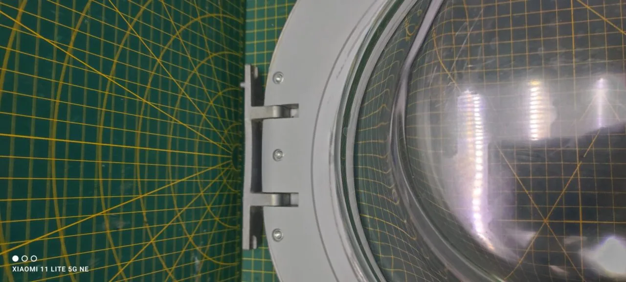 Люк Bosch 704287 белый с дефектом