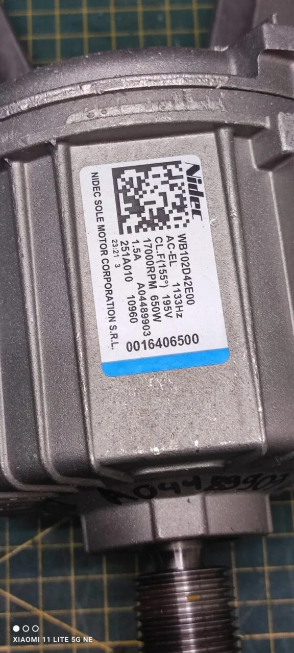 Двигатель Electrolux A 04489903 3 контактов инверт.