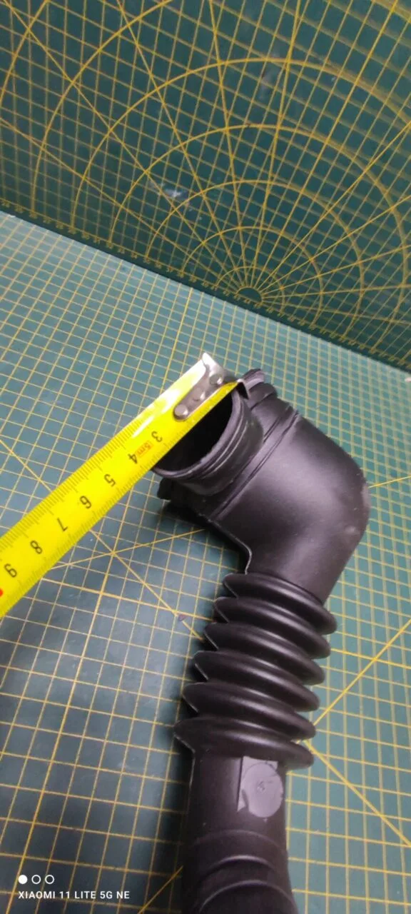 Патрубок Bosch 5420003634