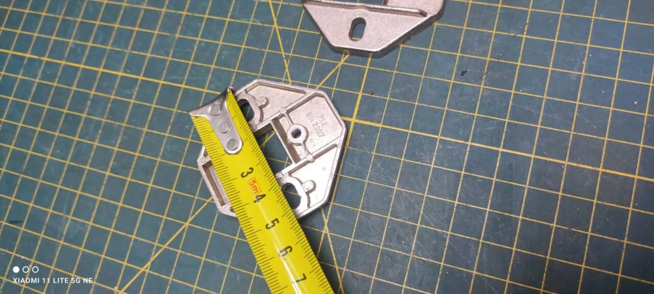 Опора петли фасада Electrolux BN 2007 пара