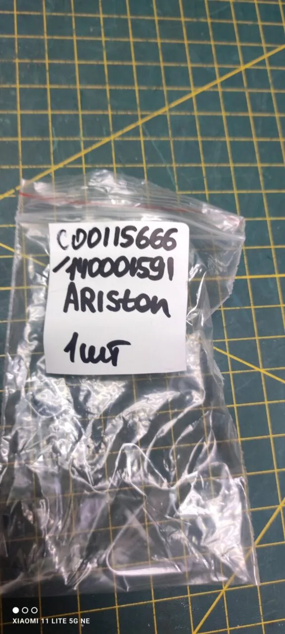 Петля люка Ariston C 00115666 / 140001591