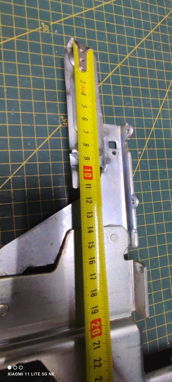 Петли Bosch 869438 пара лев.+прав.
