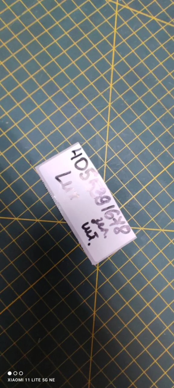 Петля Electrolux 4055391678 зел.