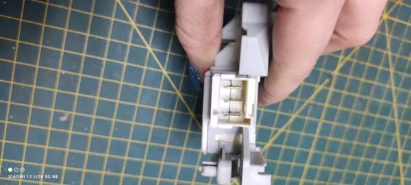 Устройство блокировки люка (УБЛ) Electrolux Aeg 808455306