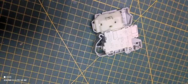 Устройство блокировки люка (УБЛ) Electrolux Aeg 808455306