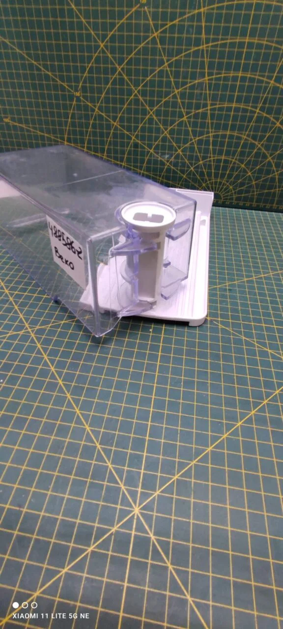 Полка балкон Beko 488586-2