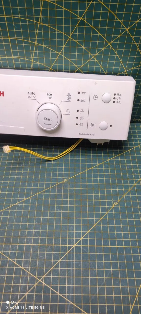 Панель управления Bosch 9000690896-SPS40E42RU 45см.