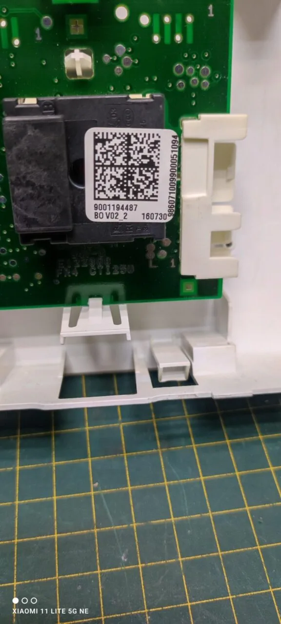 Панель управления Bosch  WLN 2426MOE/02 с дефектом