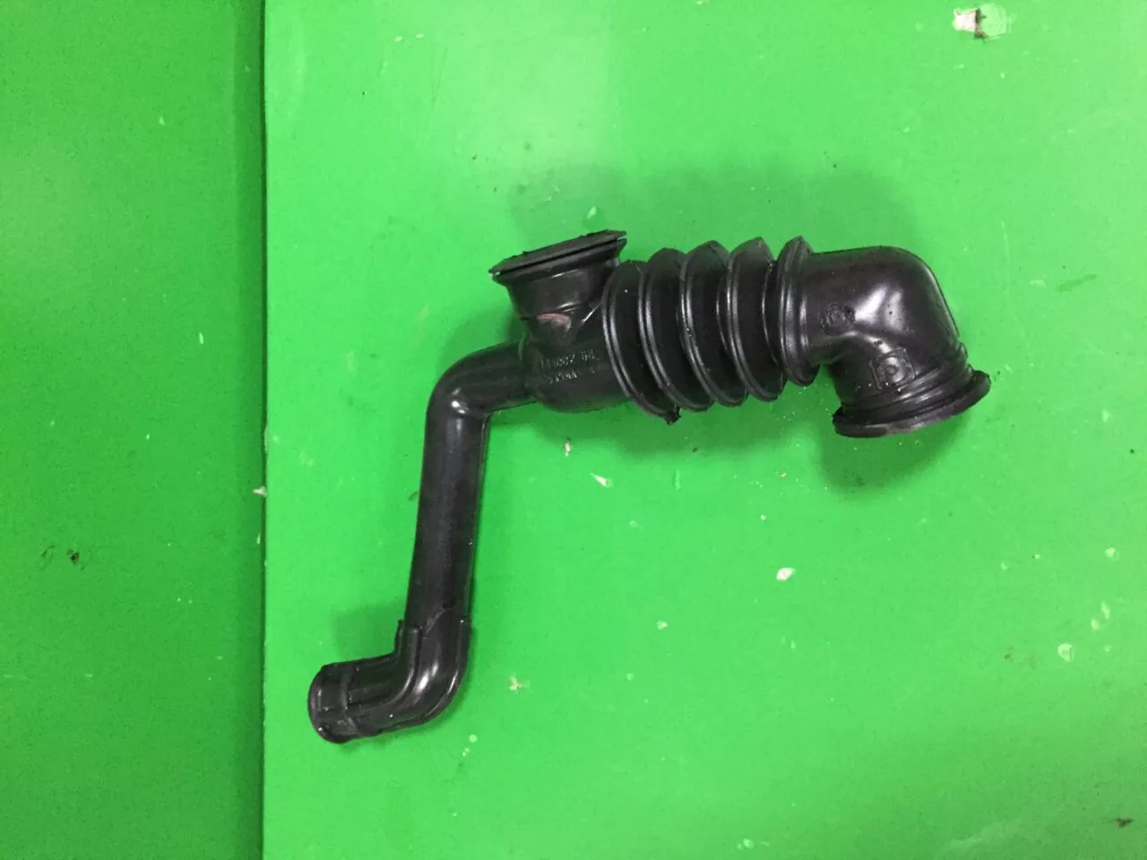 Патрубок Indesit 144002768