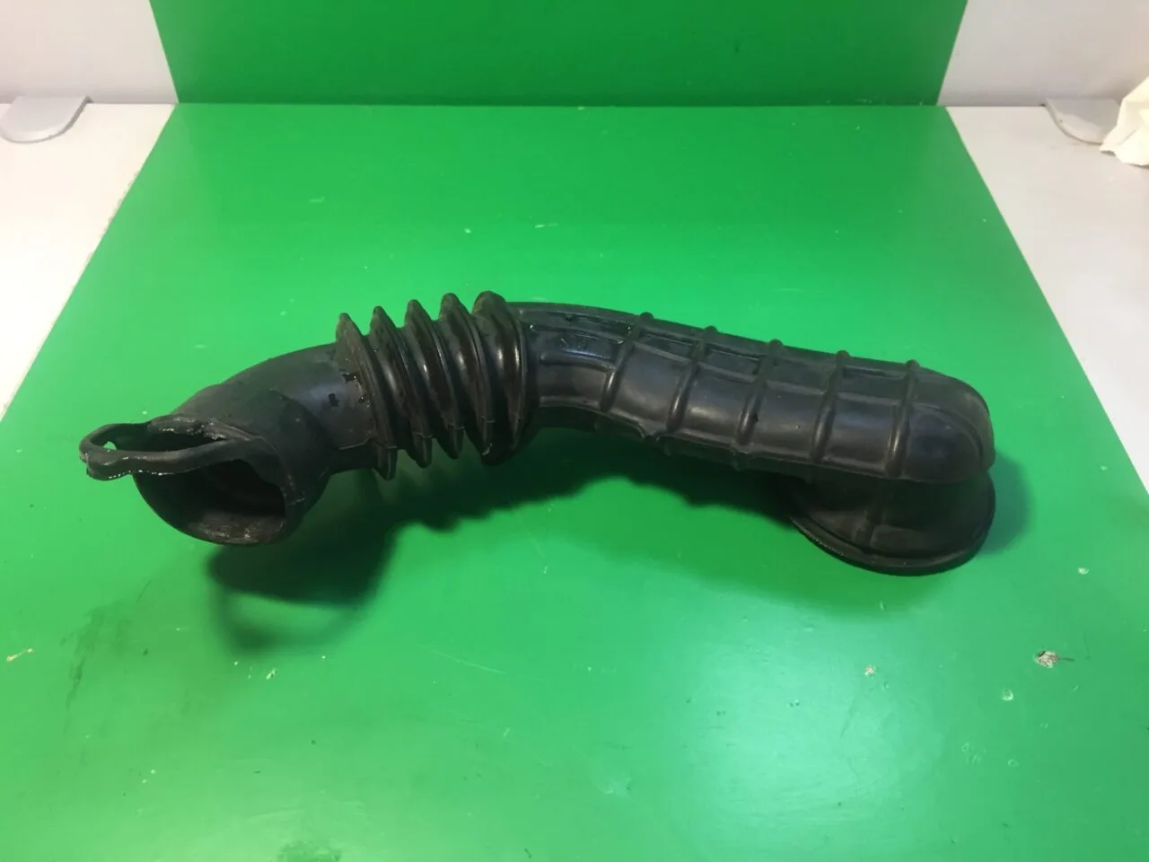 Патрубок Ariston Indesit 144001231.05(08)