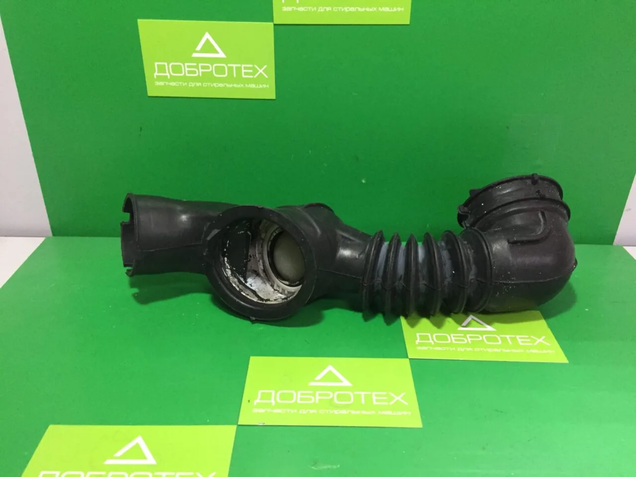 Патрубок ELECTROLUX 135007500 1322218106