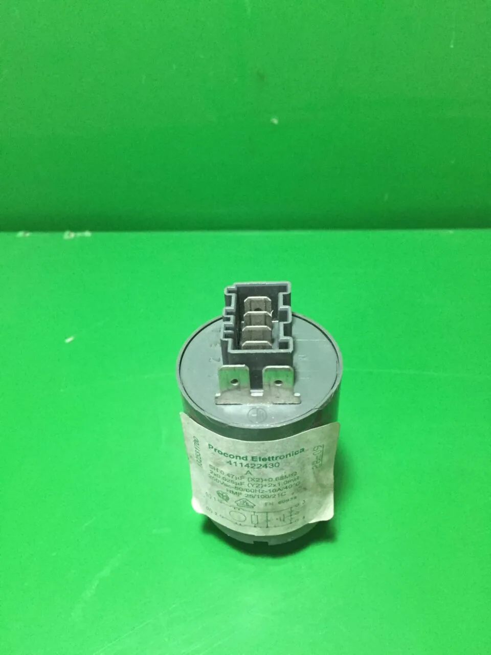 Сетевой фильтр Electrolux 411422430A под гайку