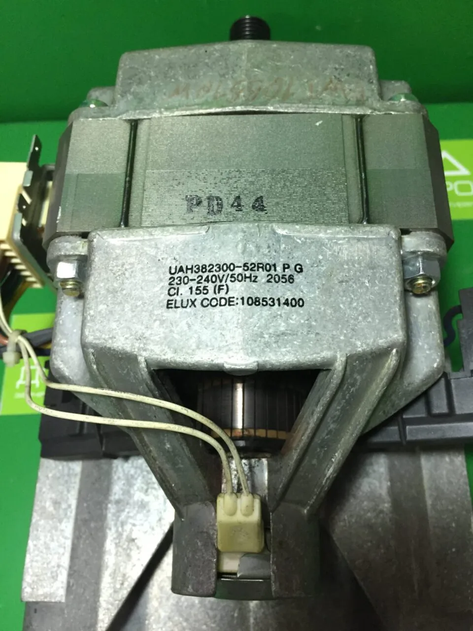 Двигатель Electrolux 108531400 -7 контактов