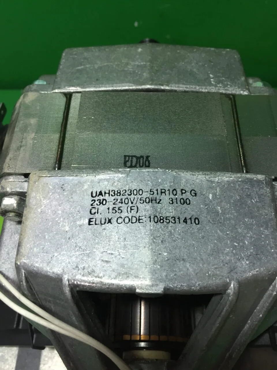 Двигатель Electrolux 108531410 -6 контактов