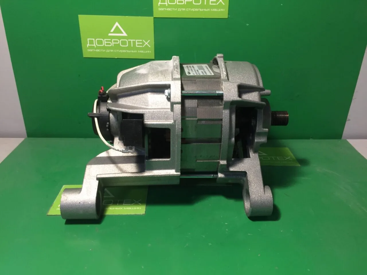 Двигатель Indesit Nidec W160029307.01 -6 контактов