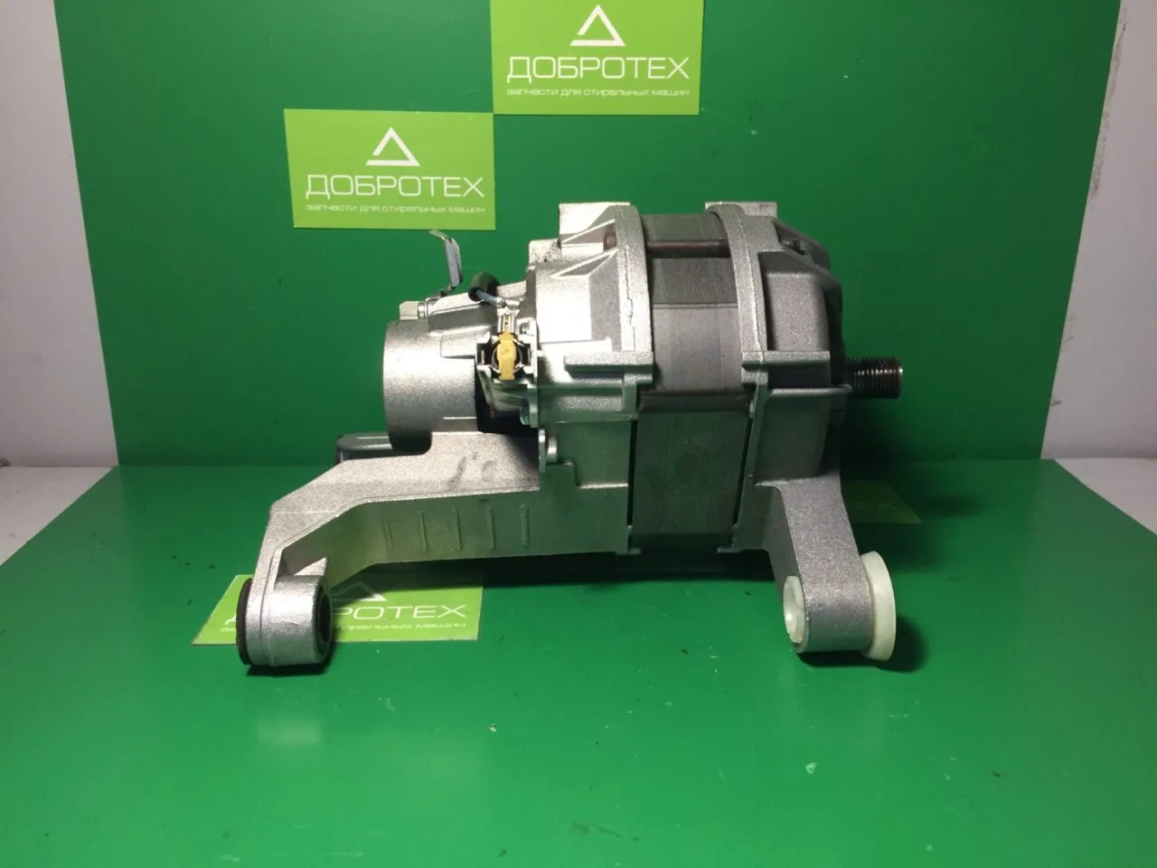 Двигатель Bosch 9000325649 -6 контактов