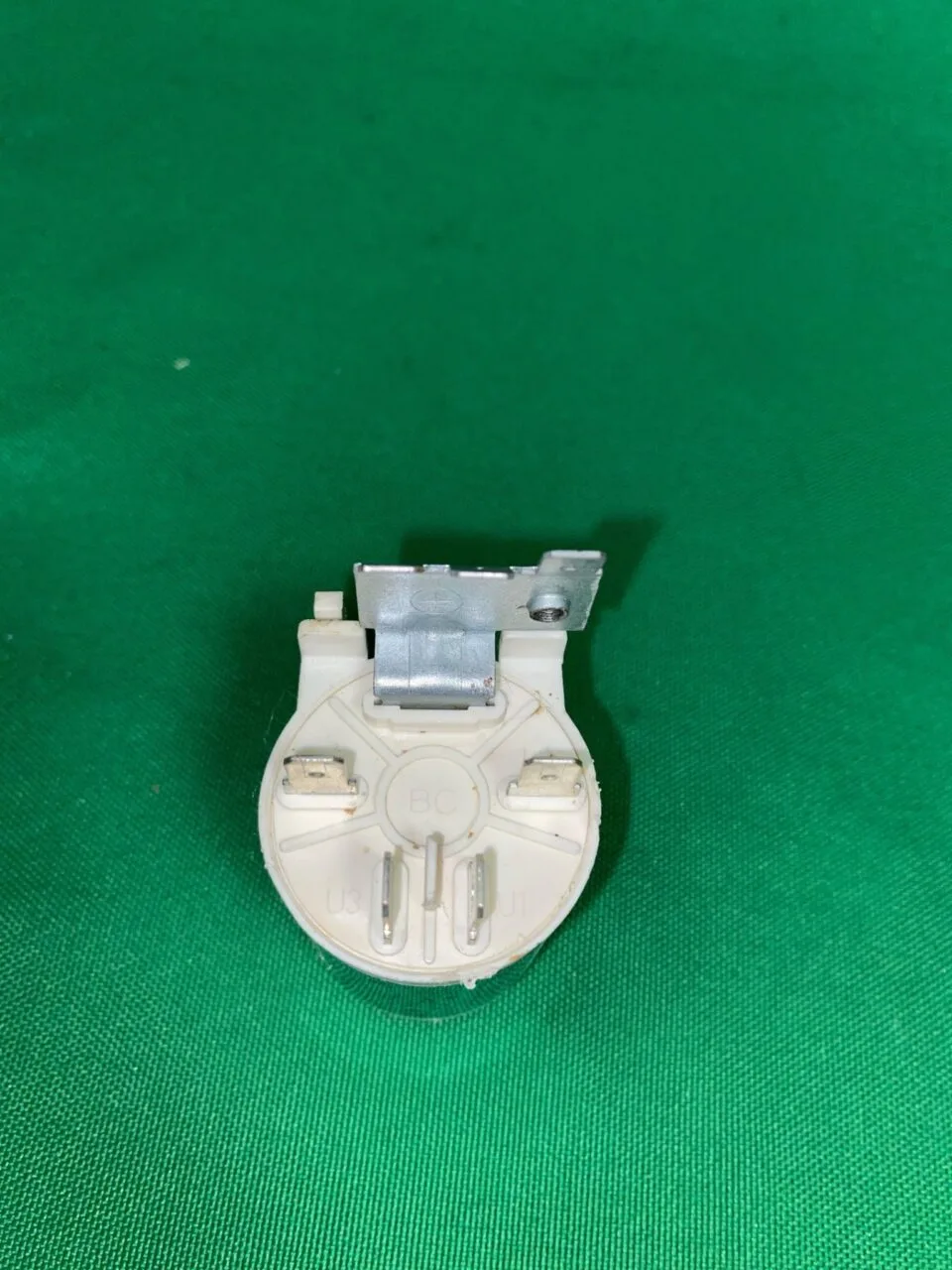 Сетевой фильтр Dexp FC86-B-25012-4