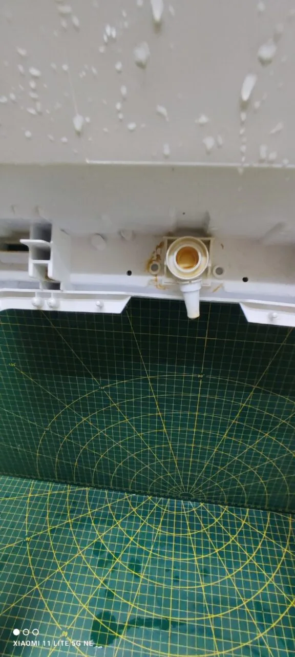 Обрамление люка Whirlpool 461975026601 для стиральной машины с вертикальной загрузкой
