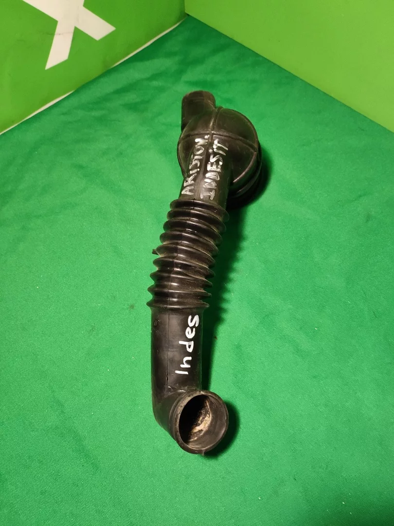 Патрубок Ariston Indesit 17400176604 для стиральной машины