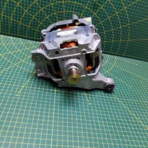 Двигатель Miele 4674086 10 контактов