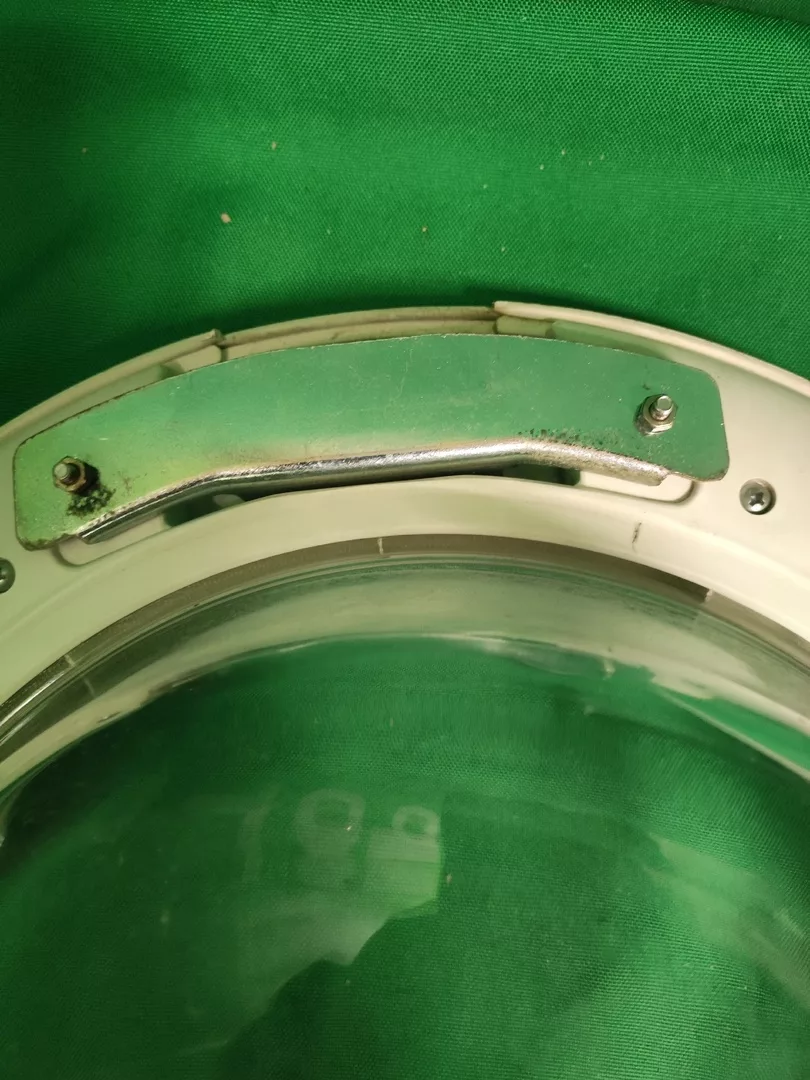 Люк Indesit C00ws105tx