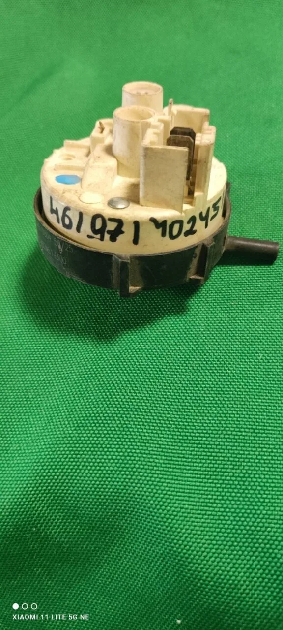 Прессостат Whirlpool 461971402451