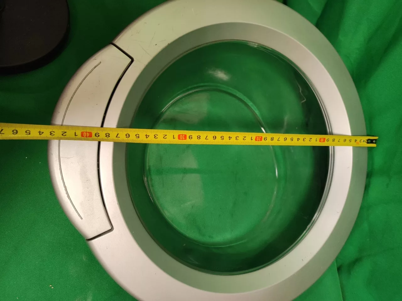 L9dx_Y9tDFo Люк в сборе Bosch 366231