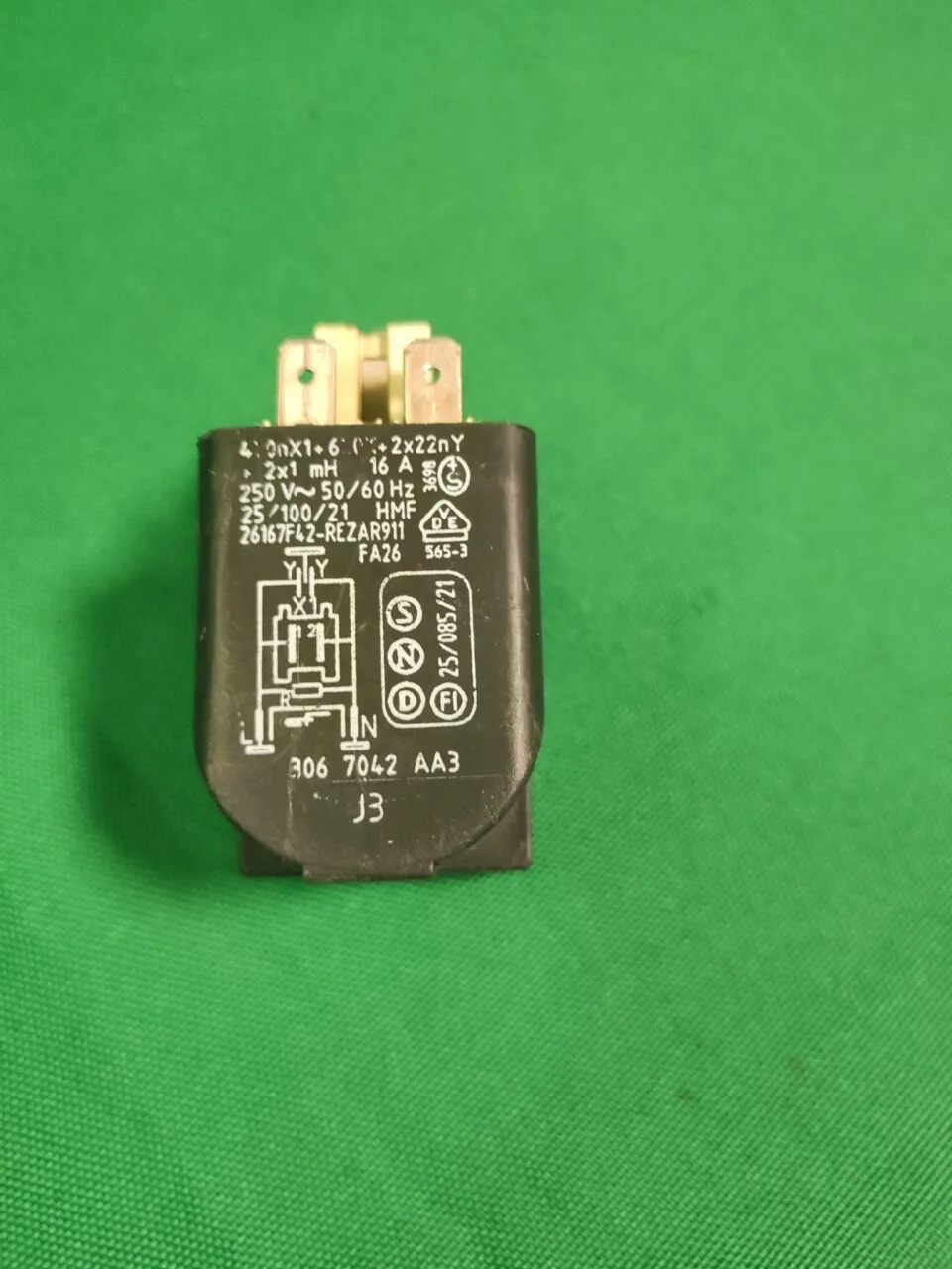 СЕТЕВОЙ ФИЛЬТР BOSCH 3067042AA3-J3 - 16 A.
