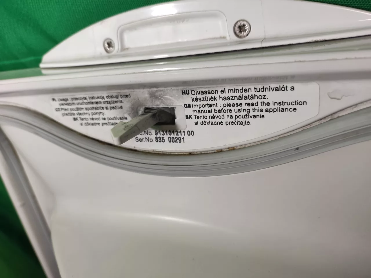 Крышка люка Electrolux 91301211-00 стиральной машины с вертикальной загрузкой