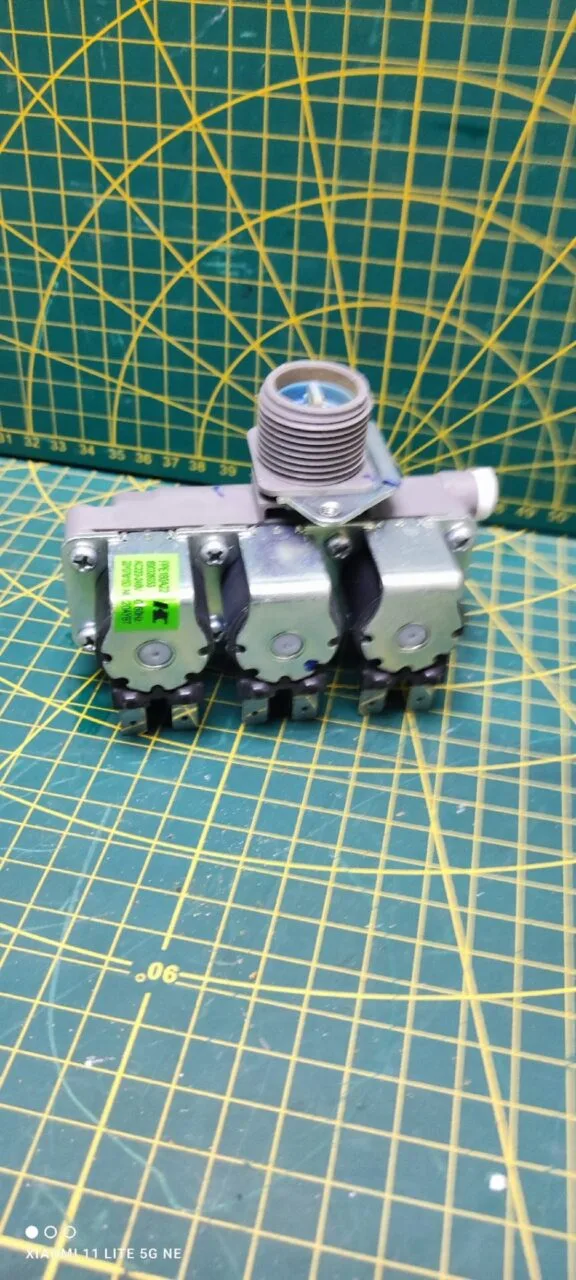 Клапан тройной Haier 890328053