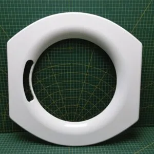 Обрамление внешнее Ariston 25001618 бел Обрамление внешнее Ariston 25001618 бел