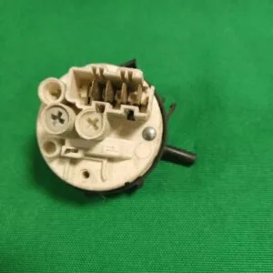 Прессостат Bosch 16060008101
