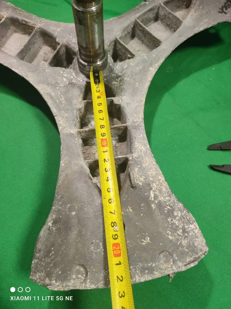 Крестовина Bosch 9000260461 вал 11.1см.