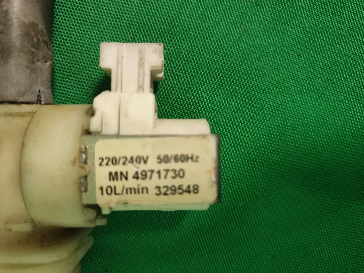 Клапан одинарный Miele 329548(03) фишка