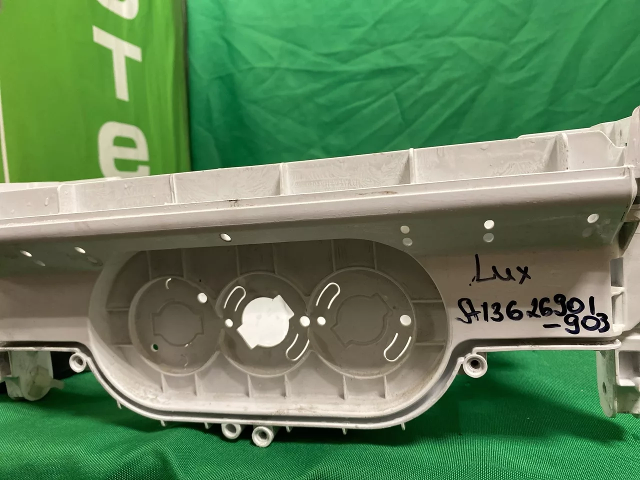 Рама люка Electrolux A13626901-903