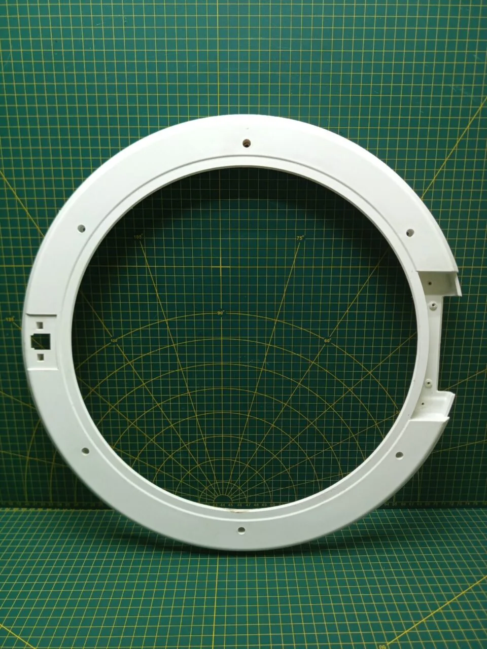 Обрамление внутреннее Ariston 250007331 бел