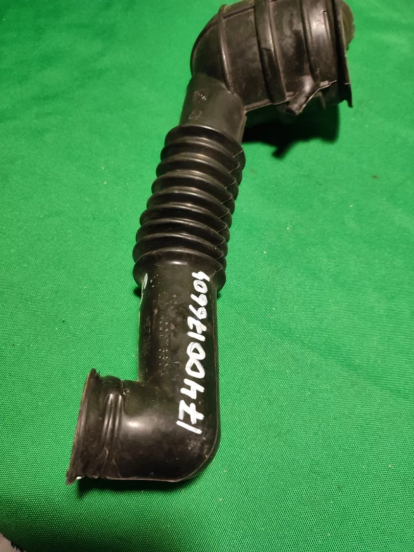 Патрубок Ariston Indesit 17400176604 для стиральной машины