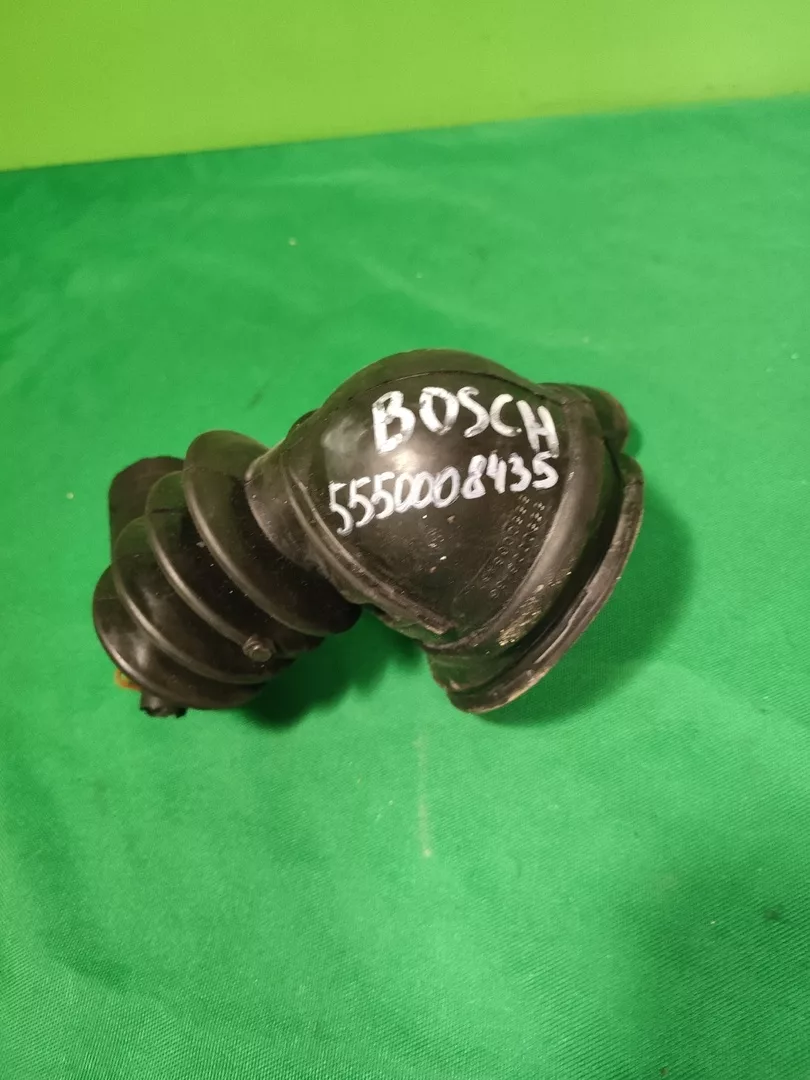 Патрубок Bosch 5550000024 5550008435 9000047124 не заглушен