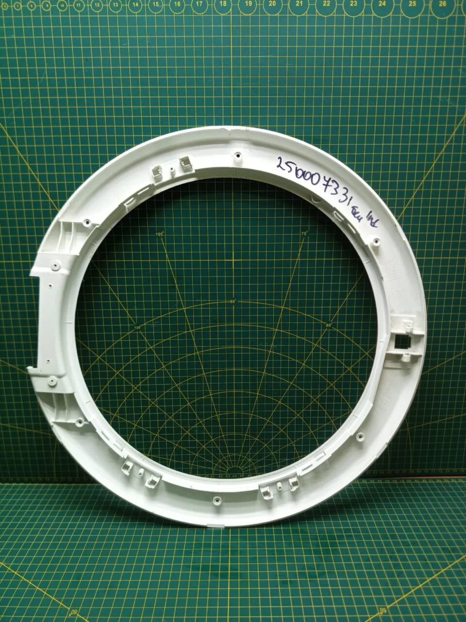 Обрамление внутреннее Ariston 250007331 бел