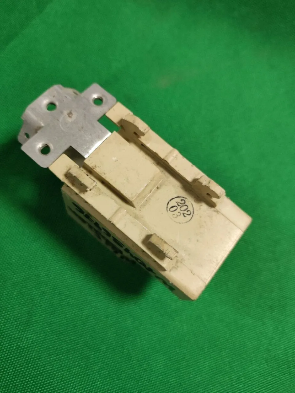 Сетевой фильтр Whirlpool Bauknecht W10496476