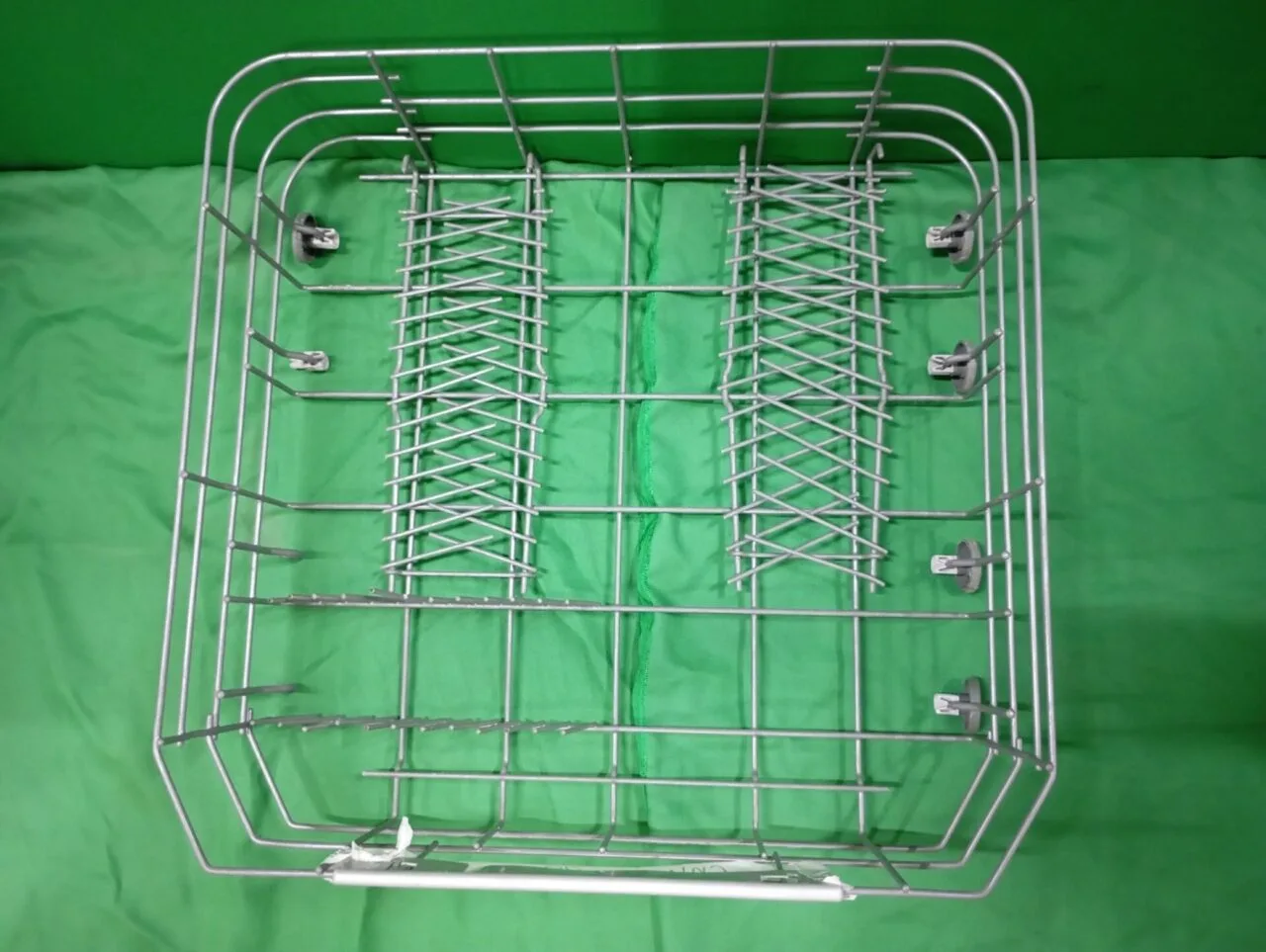 Нижняя корзина Electrolux 1170652604 для пмм 60см