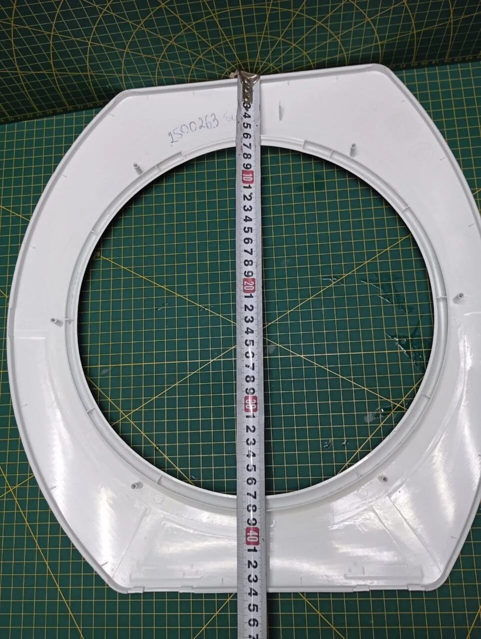 Обрамление внешнее Ariston 2500263 бел
