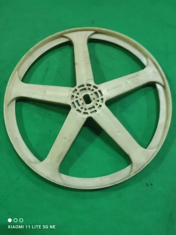 Шкив Indesit 17400257