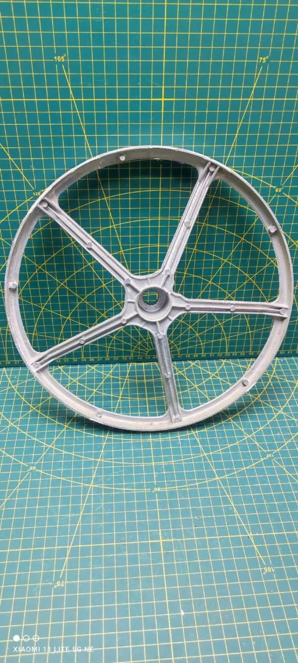 Шкив Indesit 174000528