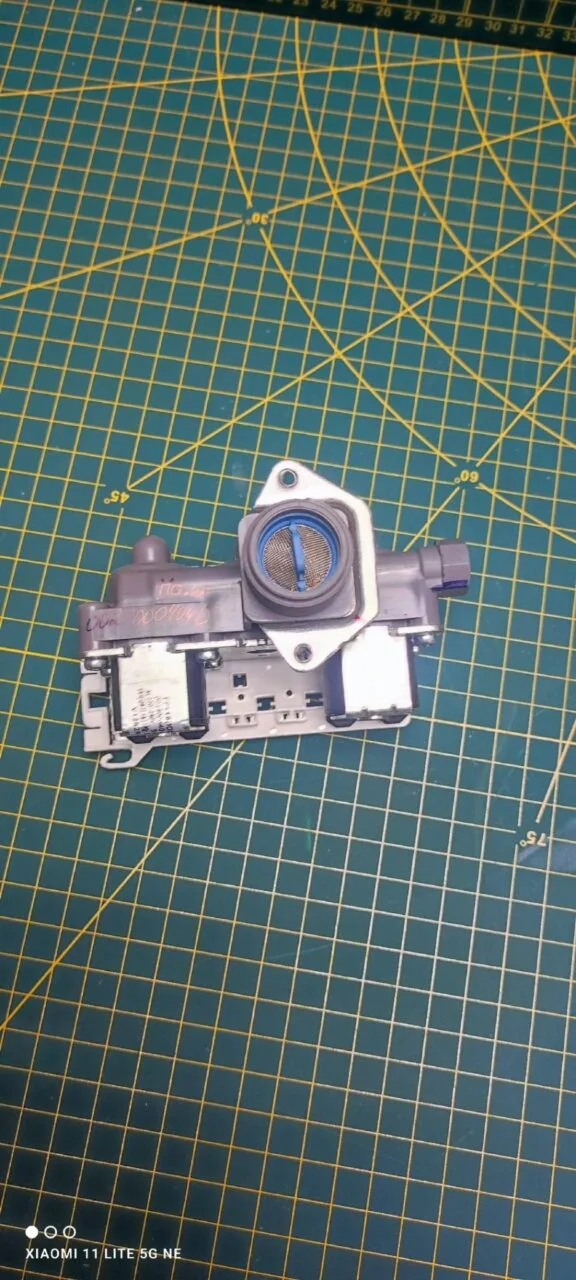 Клапан двойной Haier 0024000404D