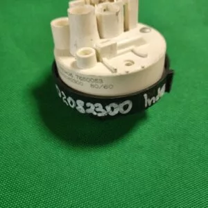 Прессостат Ariston 16002082300 для пмм