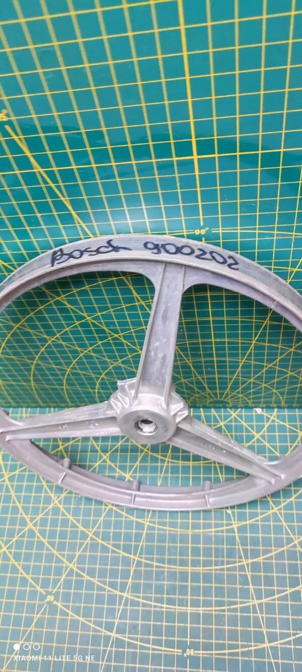 R9XX_7ahQns Шкив Bosch 900202
