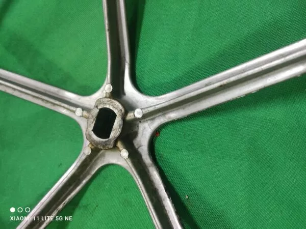 Шкив Indesit 174000648